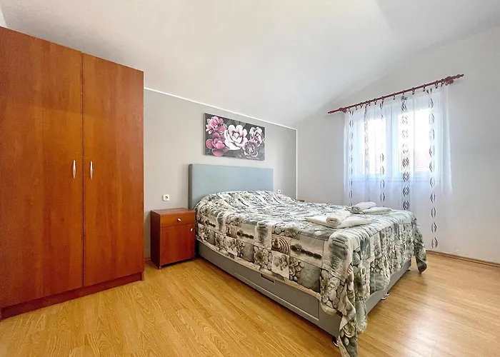 Capic Z Pensjonat Baška